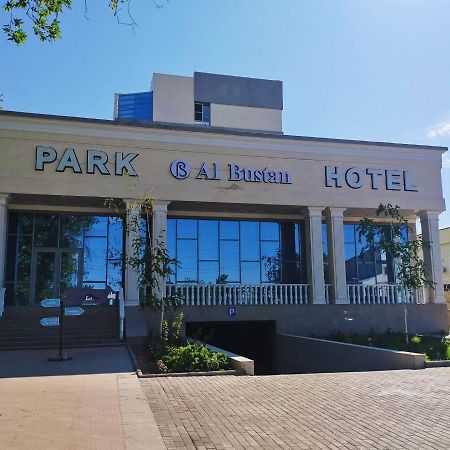 Park Hotel Al Bustan Шимкент Екстериор снимка